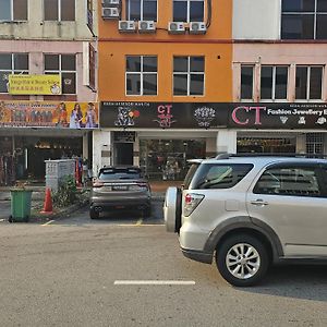 Oyo 90867 Hotel Bintang Inns